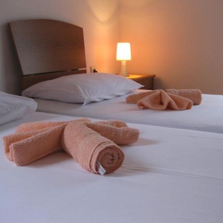 Apartments Drobni Pijesak Petrovac 객실 사진