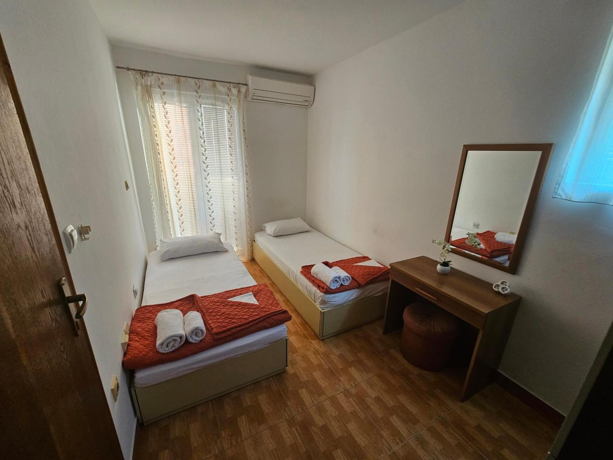 Apartments Drobni Pijesak Petrovac 객실 사진