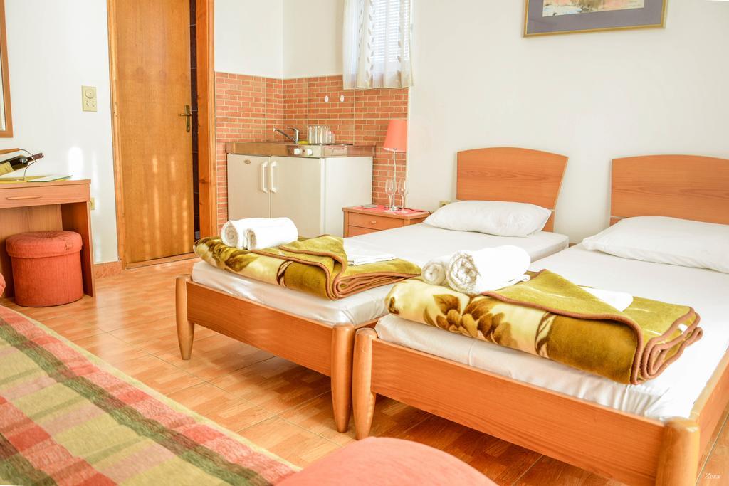 Apartments Drobni Pijesak Petrovac 외부 사진