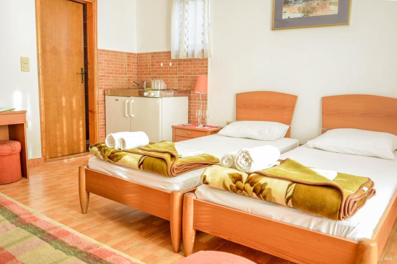 Apartments Drobni Pijesak Petrovac 외부 사진